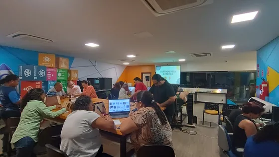 Displays e Expositores — Maceió, 31/10/2024