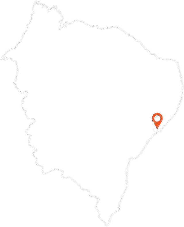 Mapa do Nordeste rabiscado a giz, com pin em Alagoas